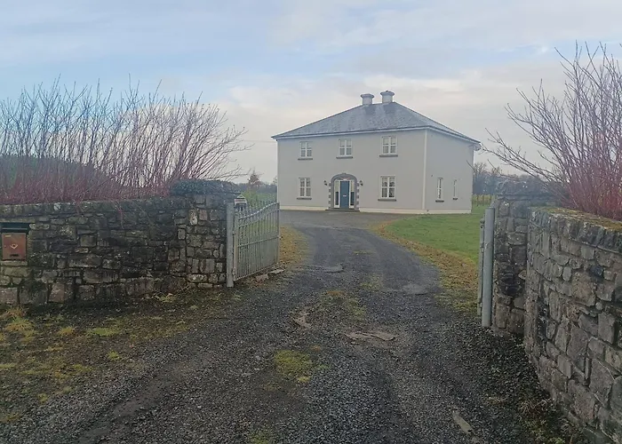 1 Williamstown, Ireland 3* Crumlin (Mayo)